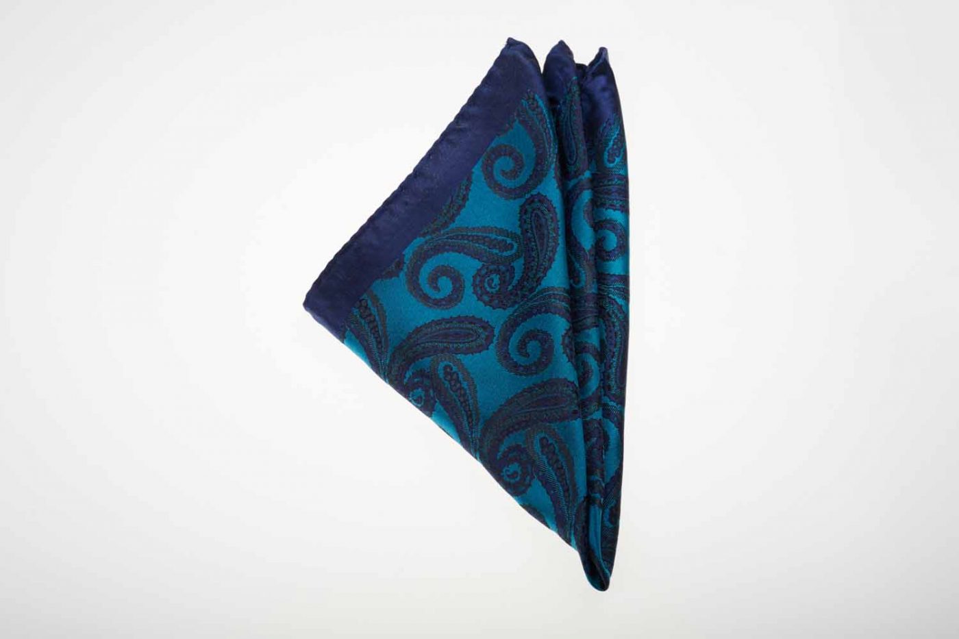 Pochette μπλε με γαλάζιο λαχούρι, Μετάξι 100% 1 Pochette μπλε με γαλάζιο λαχούρι, Μετάξι 100%